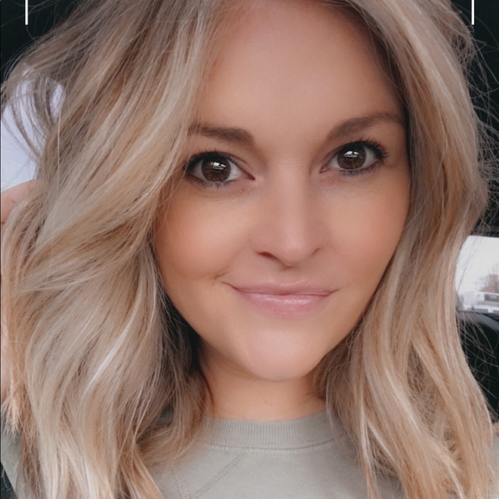 Meet your Posher, Amber